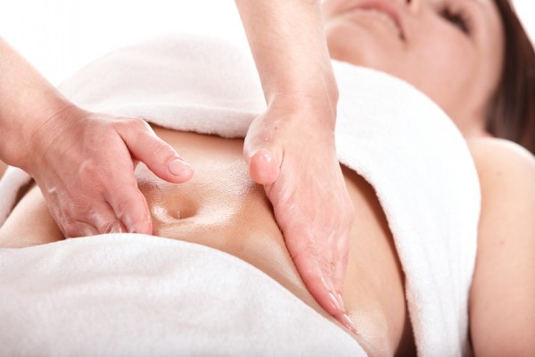 Kako se radi masaža stomaka
