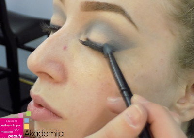BUTTERFLY TEHNIKA ŠMINKANJA – sa praktične nastave na predmetu Tehnike šminkanja lica