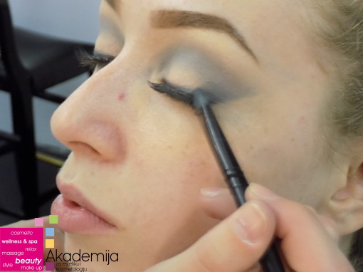 BUTTERFLY TEHNIKA ŠMINKANJA – sa praktične nastave na predmetu Tehnike šminkanja lica