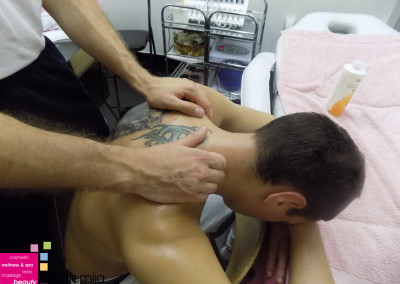 O CERVIKALNOM SINDROMU – nastava na kursu masaže II nivo