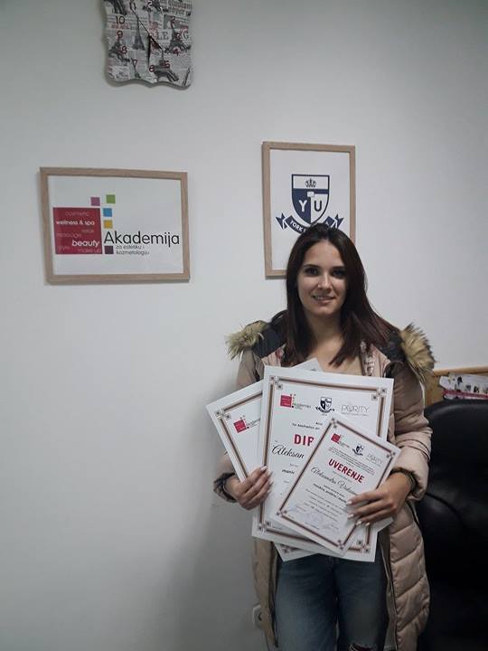 Aleksandra Vukašinović, akademski kurs manikira, pedikira i depilacije