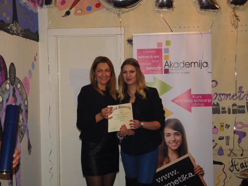 Nikolina Gavrić, završene studije, smer: Makeup artist